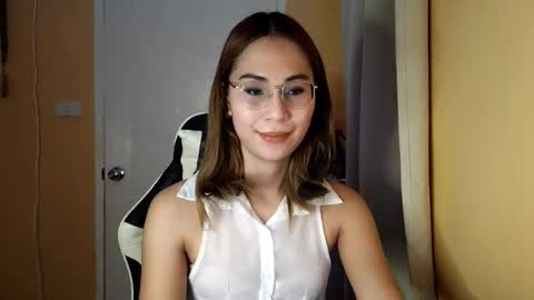 chelly4u69 online show from January 19, 5:38 am