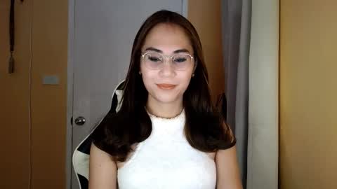 chelly4u69 online show from February 21, 10:07 am