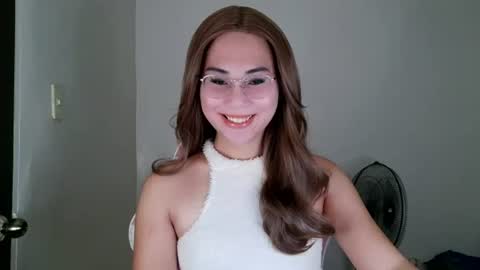 chelly4u69 online show from July 13, 10:00 pm
