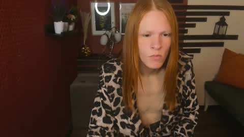 Chloe online show from November 19, 1:33 pm