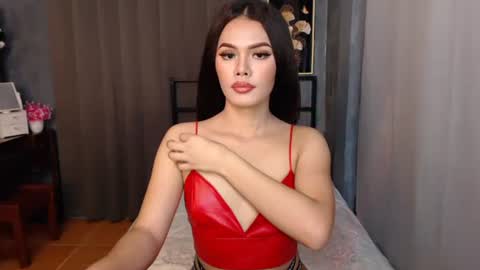 maika online show from March 12, 9:02 am