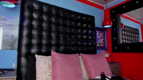Snapshot of cloerodriguez chatting on October 21, 9:16 pm ---Cloe--- online show from October 21, 9:16 pm