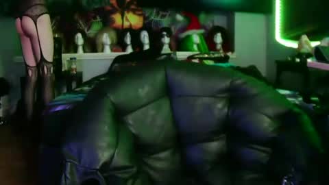 Snapshot of creamy_lust chatting on January 8, 2:14 am Sylvia online show from January 8, 2:14 am