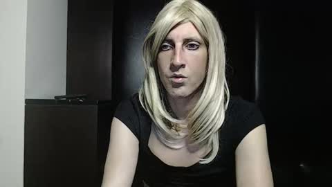 Snapshot of creamy_lust chatting on October 8, 12:01 am Sylvia online show from October 8, 12:01 am