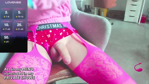 dark greens online show from December 10, 8:26 am