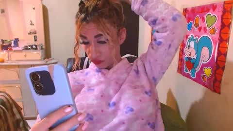 dayanna_01_ online show from February 8, 11:55 pm