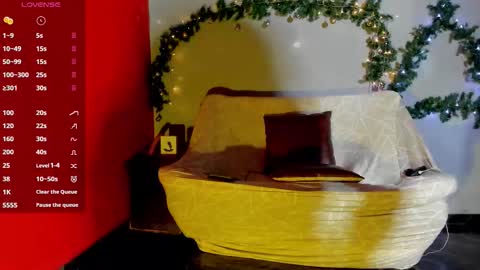 Nicolle online show from December 15, 8:58 pm