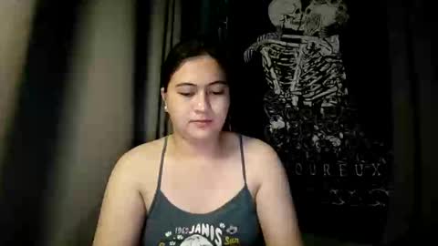 Snapshot of dreamycreamyst chatting on January 11, 2:09 am dreamycreamyst online show from January 11, 2:09 am