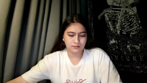 Snapshot of dreamycreamyst chatting on January 24, 11:23 pm dreamycreamyst online show from January 24, 11:23 pm