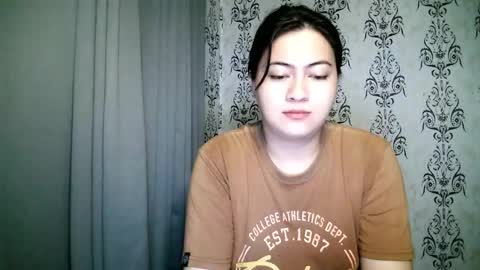 Snapshot of dreamycreamyst chatting on November 2, 12:52 am dreamycreamyst online show from November 2, 12:52 am