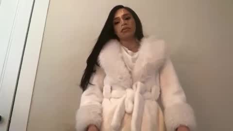 Snapshot of dynasty313 chatting on February 3, 9:18 pm Dynasty online show from February 3, 9:18 pm