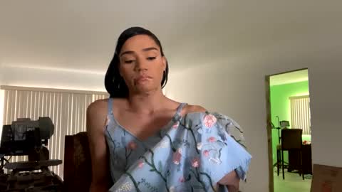 Snapshot of dynasty313 chatting on February 22, 4:40 pm Dynasty online show from February 22, 4:40 pm