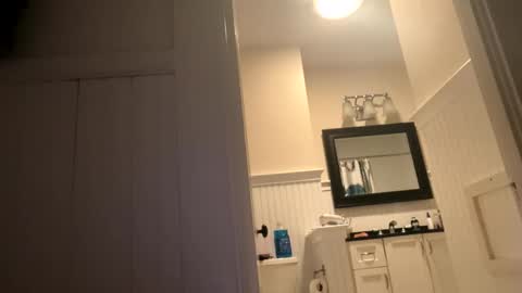 Dynasty online show from January 8, 10:14 pm