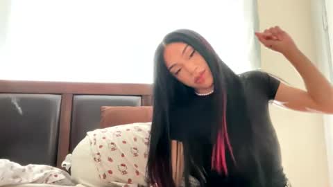 Dynasty online show from May 31, 4:47 pm