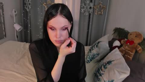 Effie Mur online show from December 20, 9:32 pm