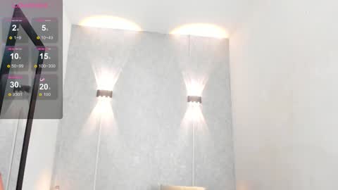  Elian  online show from October 25, 6:47 pm