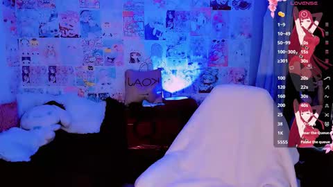 Snapshot of emely_rous chatting on October 22, 8:27 am Emely Rous online show from October 22, 8:27 am