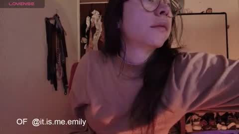 emily_pearl_ online show from July 13, 11:17 pm