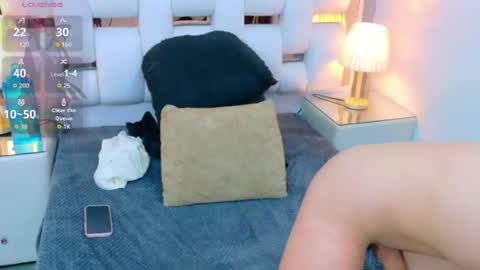 emmaLogge online show from July 25, 8:51 pm