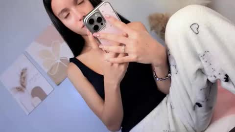 Elisa online show from May 12, 5:05 am