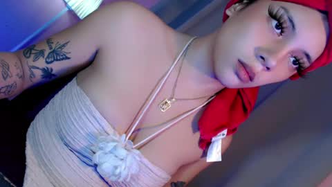 erica_walker online show from July 14, 1:17 pm