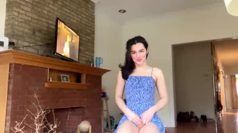 eulilah222 online show from February 8, 9:10 pm