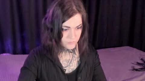 evan online show from February 28, 8:42 am