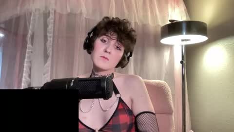 ever moore online show from January 29, 4:47 am