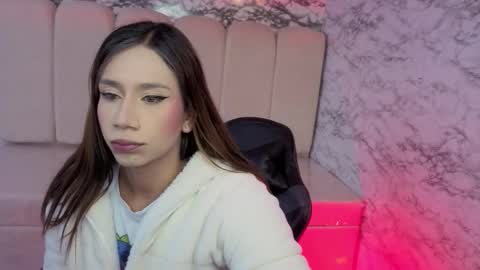 Hi Stream 1000pm to 600am online show from December 22, 3:44 am