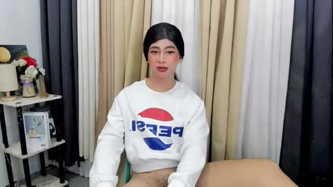 expensive_elise online show from February 12, 6:14 pm