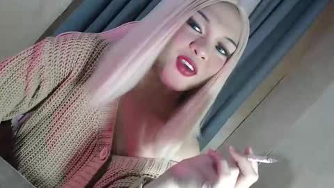 DANIELLA - DONT FORGET TO GIVE ME A THUMBSU UP online show from February 24, 11:03 am