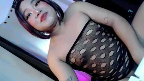 femboy_veronica online show from November 18, 9:20 am