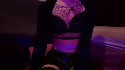 Snapshot of femboyhorse chatting on February 26, 11:15 pm Femboyhorse online show from February 26, 11:15 pm