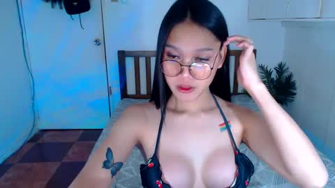 sweet online show from February 9, 9:47 am