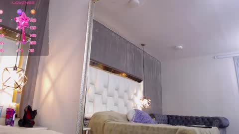 Foxxy  online show from September 24, 3:40 pm