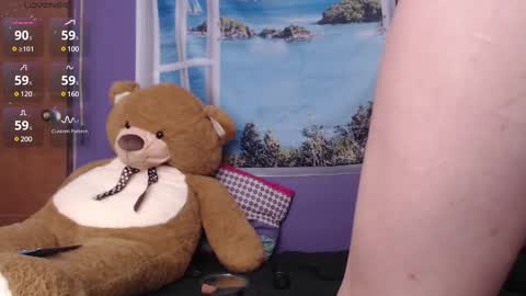 Snapshot of foxy_pet2 chatting on December 28, 7:11 pm my name is Sofhia but you can call me any name you like Sir online show from December 28, 7:11 pm