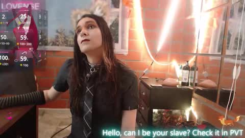 Snapshot of foxy_pet2 chatting on October 31, 9:56 pm my name is Sofhia but you can call me any name you like Sir online show from October 31, 9:56 pm