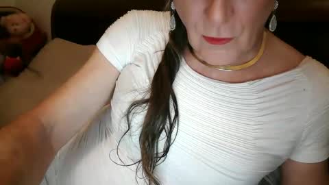 Jessie Love online show from September 21, 9:37 am