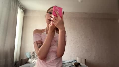 Emmi online show from September 26, 1:08 pm