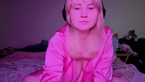 Glitch online show from June 1, 2:24 am