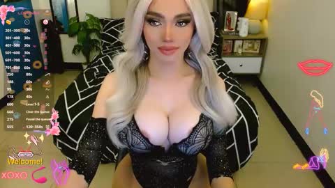 Kim - DONT FORGET TO FOLLOW AND GIME THUMBS UP online show from October 8, 3:08 am