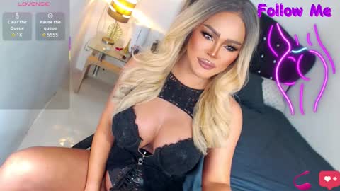 Miss Anna online show from November 3, 3:44 pm