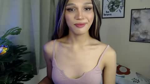 Lily is Gold online show from September 21, 2:50 am