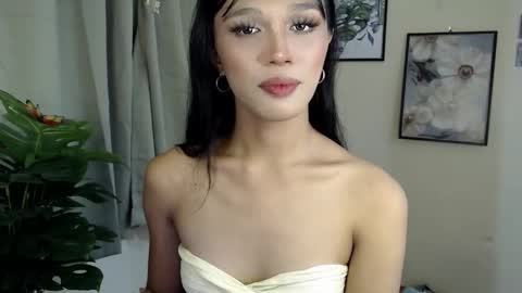 Lily is Gold online show from October 1, 5:35 pm