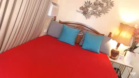 YOUR SIDECHIC HAILEY online show from October 23, 5:22 am