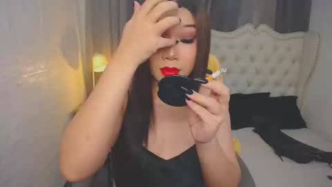 Hannah online show from December 4, 2:47 am