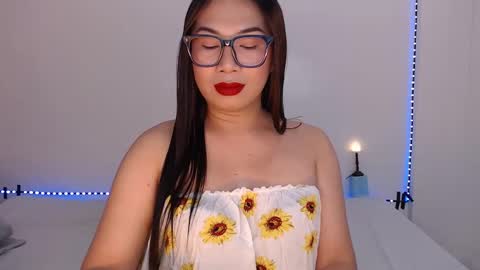 Hannah online show from January 14, 4:57 am