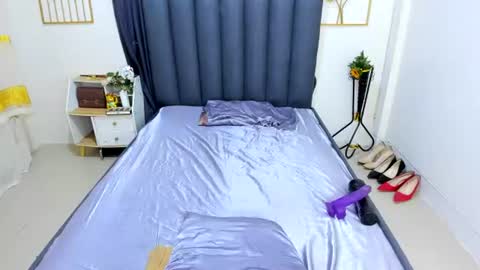hannah_louissex online show from June 24, 6:55 am