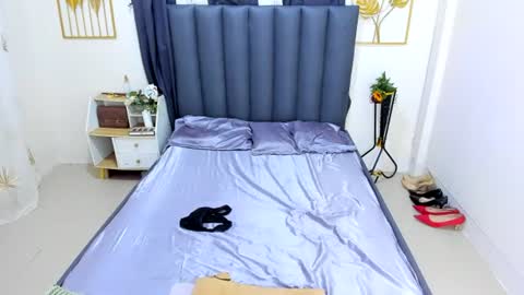 hannah_louissex online show from July 2, 3:23 am