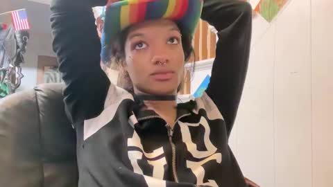 Nicky online show from February 20, 4:07 am